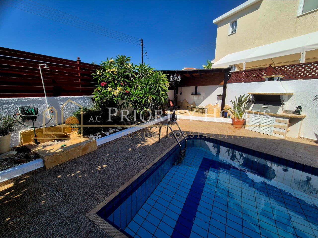 Beautiful Three-Bedroom Detached Villa with Private Pool, Sea & Mountain Views in Tala