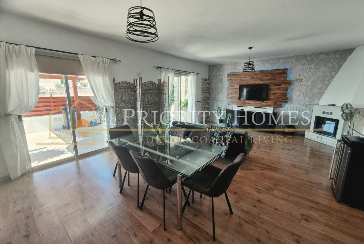 Beautiful Three-Bedroom Detached Villa with Private Pool, Sea & Mountain Views in Tala