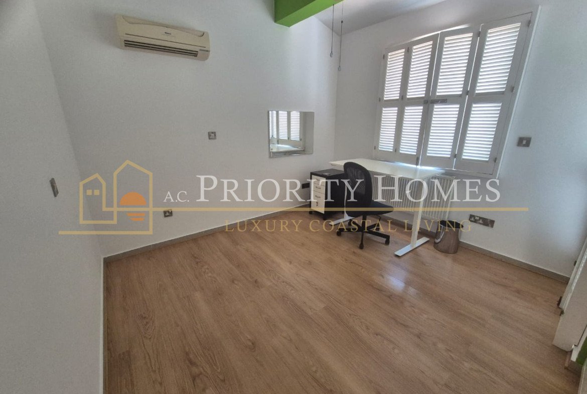 Beautiful Three-Bedroom Detached Villa with Private Pool, Sea & Mountain Views in Tala