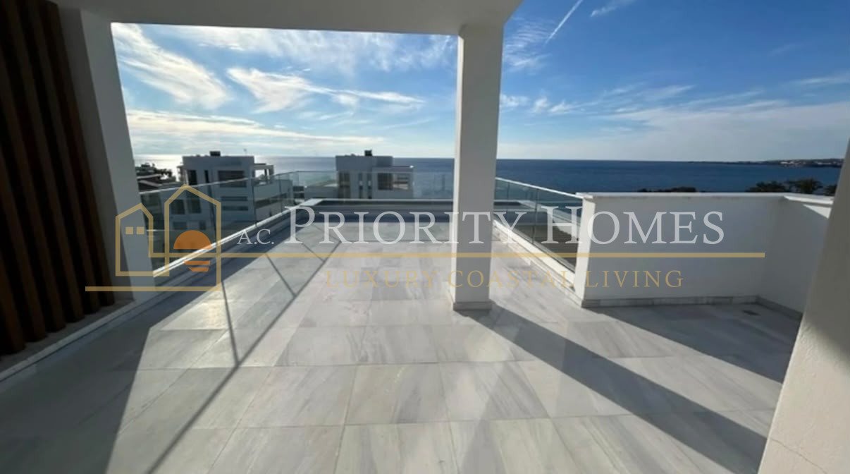 Four Bedroom FrontLine Villa in Kissonerga