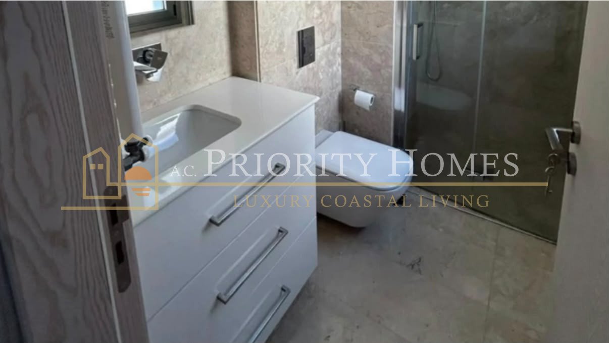 Four Bedroom FrontLine Villa in Kissonerga