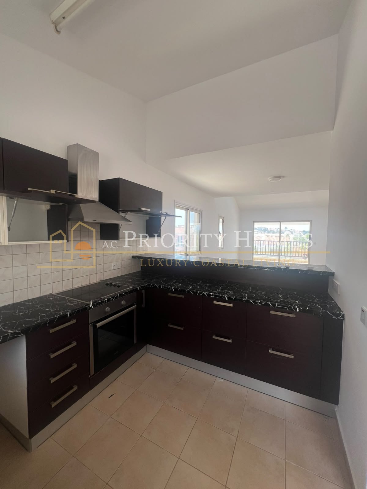 Two-Bedroom Sea View Apartment for Rent in Chloraka