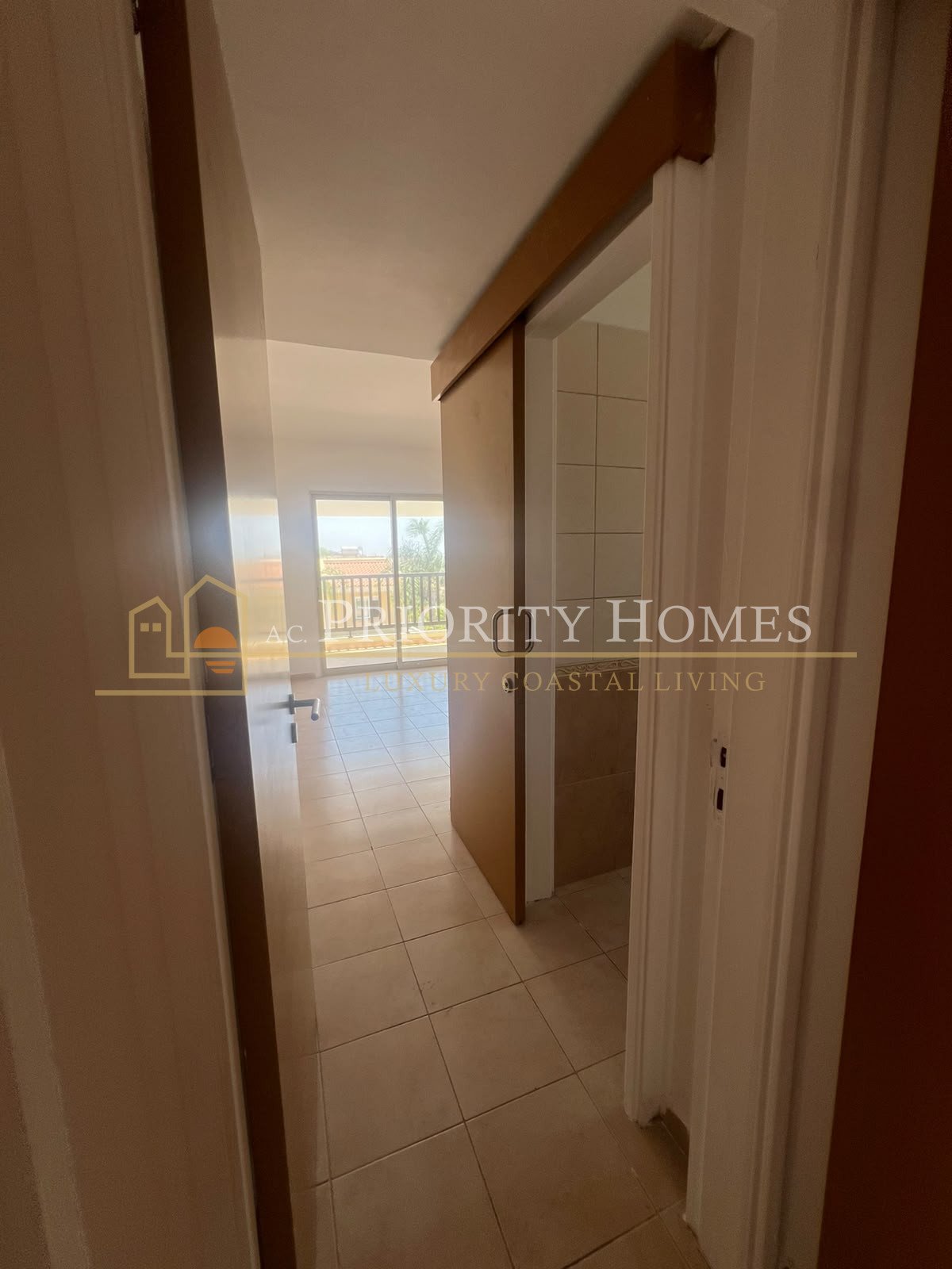 Two-Bedroom Sea View Apartment for Rent in Chloraka