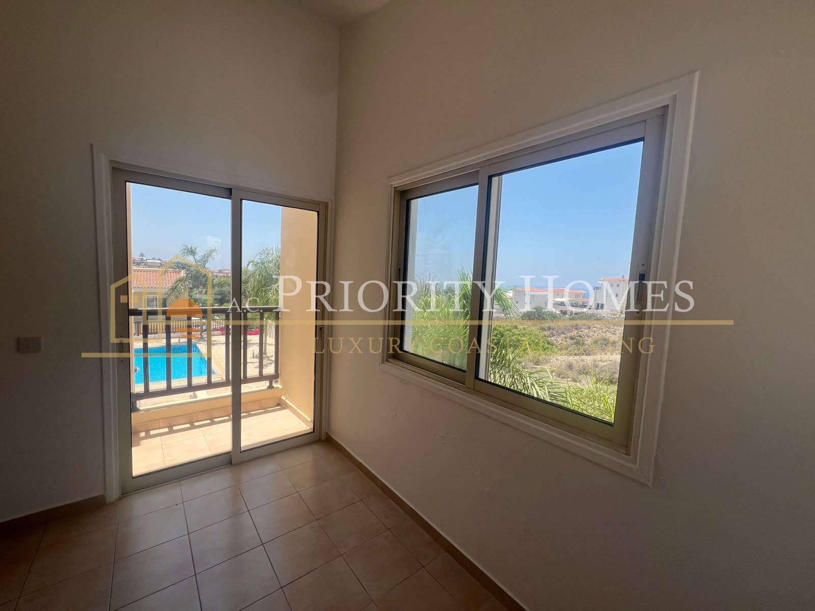 Two-Bedroom Sea View Apartment for Rent in Chloraka