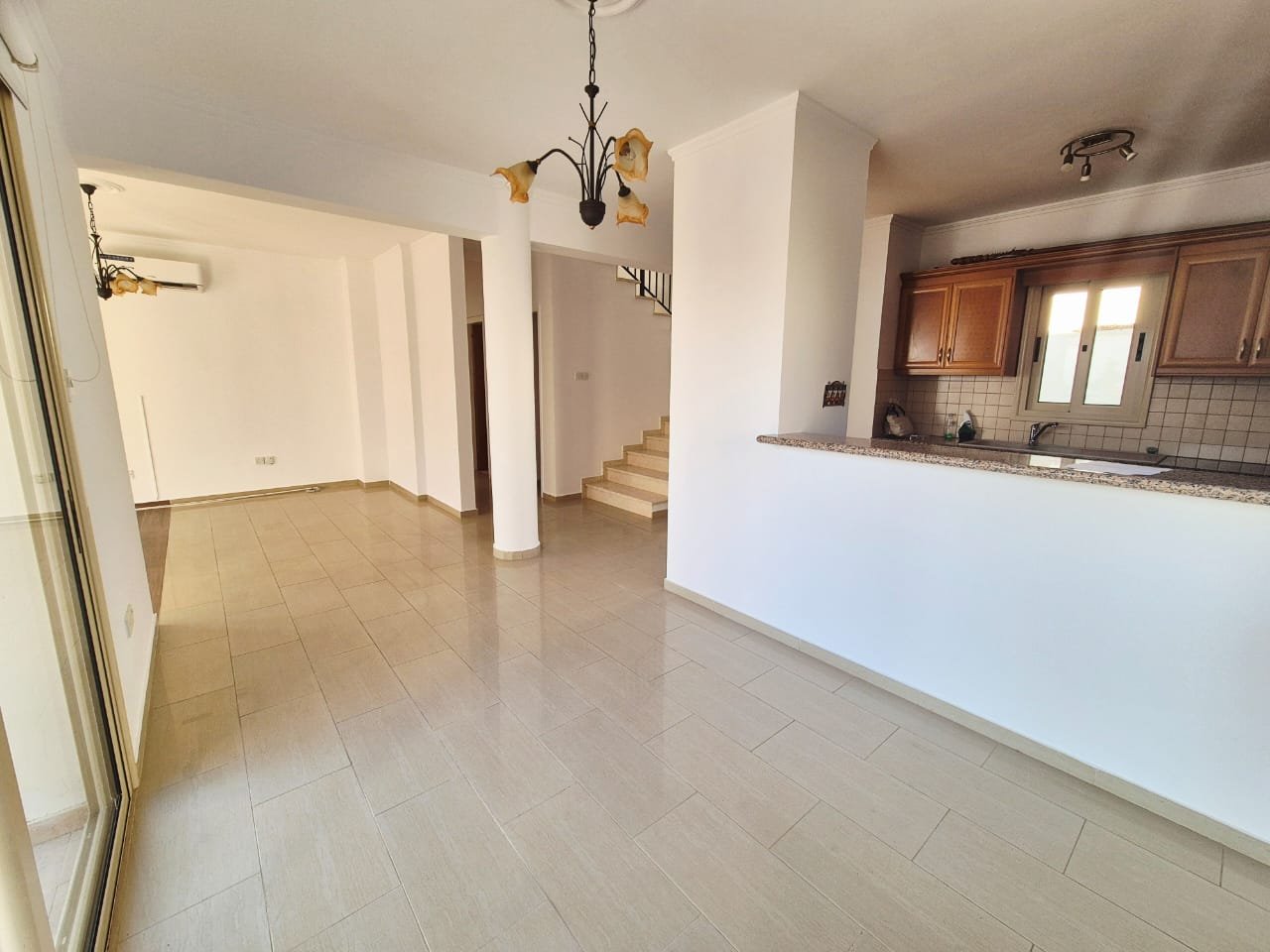 Four-Bedroom Villa in Tala with Sea Views