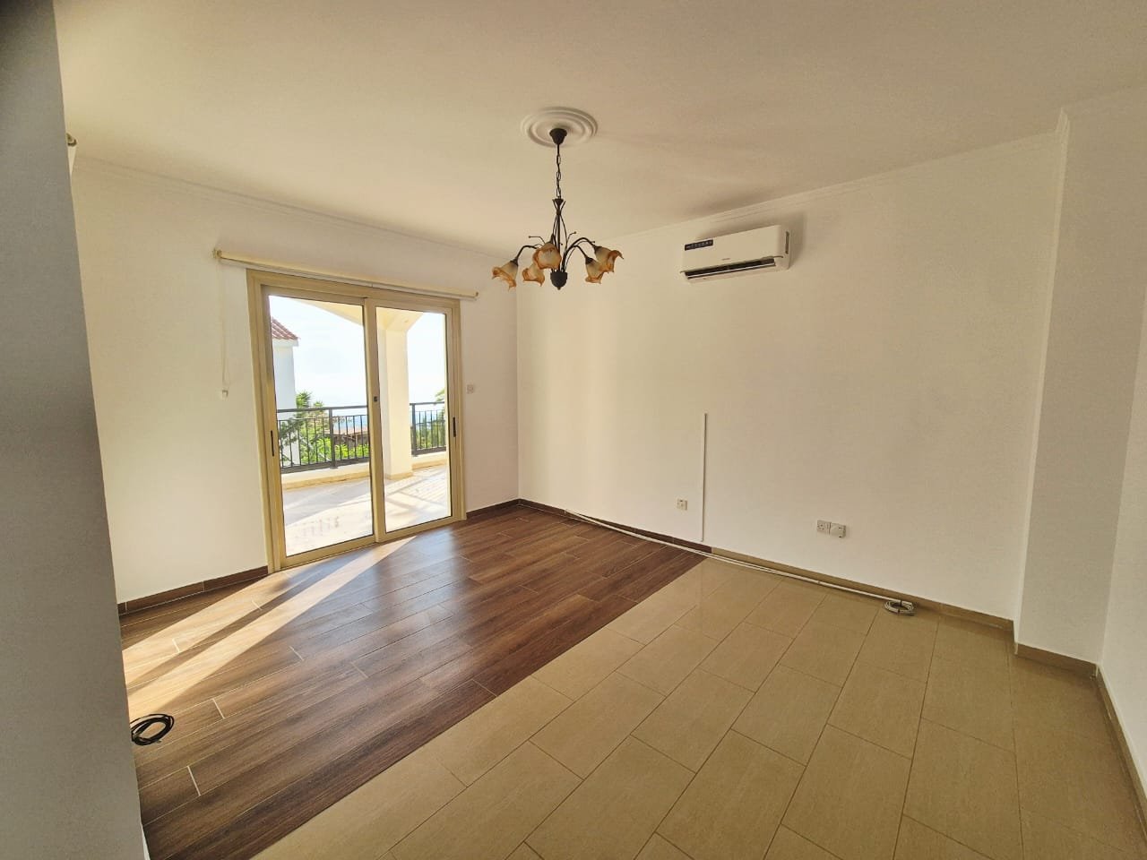 Four-Bedroom Villa in Tala with Sea Views