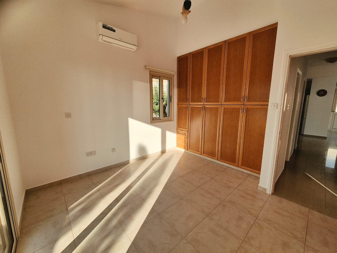 Four-Bedroom Villa in Tala with Sea Views