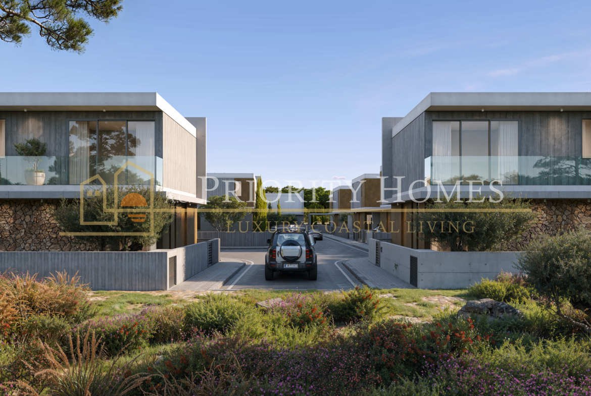 Contemporary Luxury Three-Bedroom Villas in Geroskipou