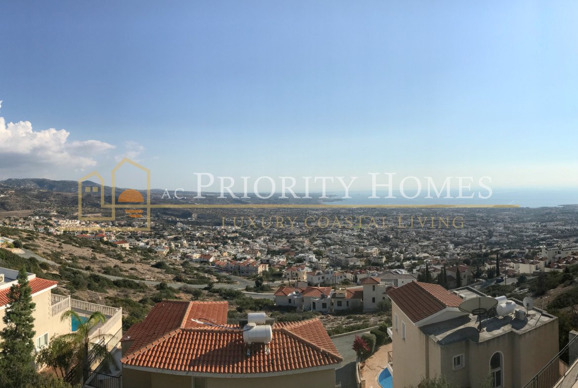 Five-Bedroom Villas with Panoramic Sea Views in Pegeia