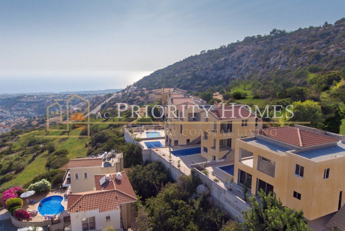 Five-Bedroom Villas with Panoramic Sea Views in Pegeia