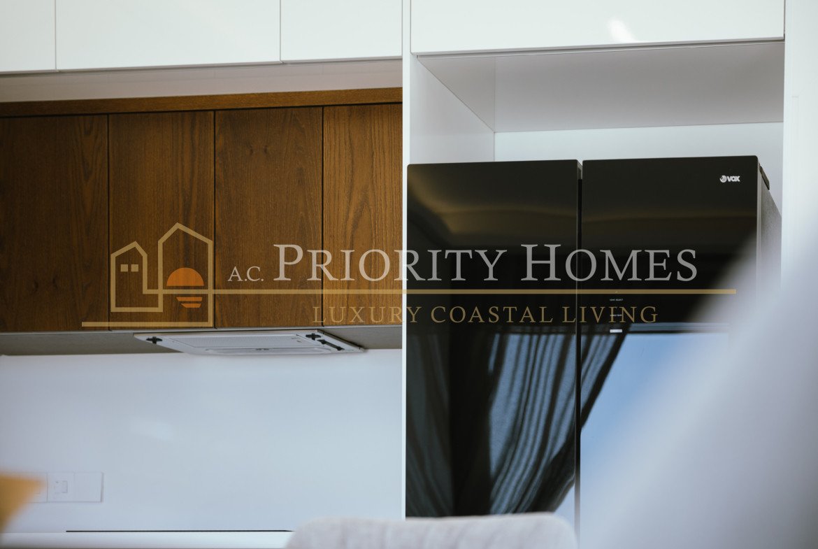 Contemporary Two-Bedroom Penthouse with Private Roof Terrace in Kato Paphos