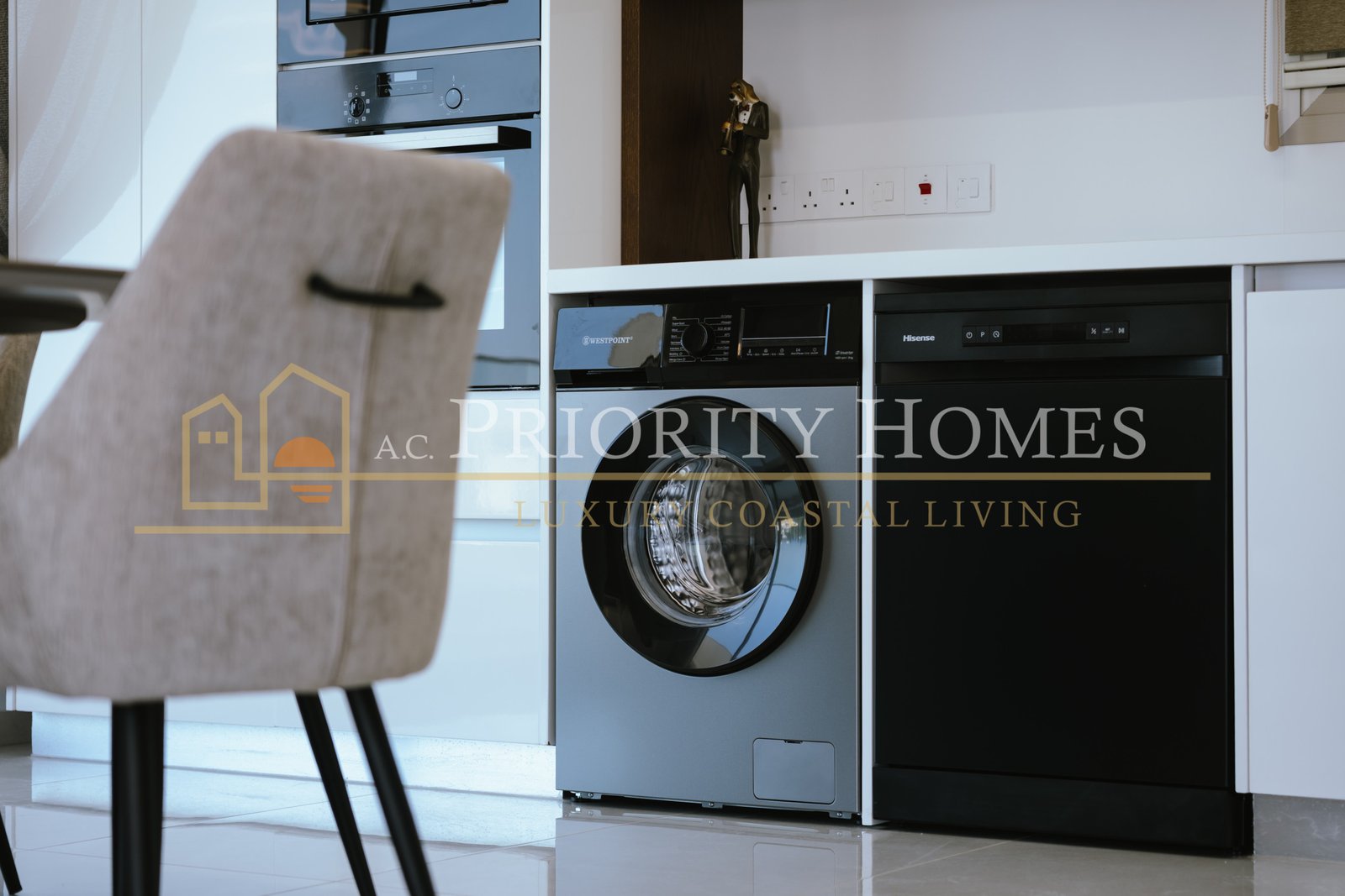 Contemporary Two-Bedroom Penthouse with Private Roof Terrace in Kato Paphos