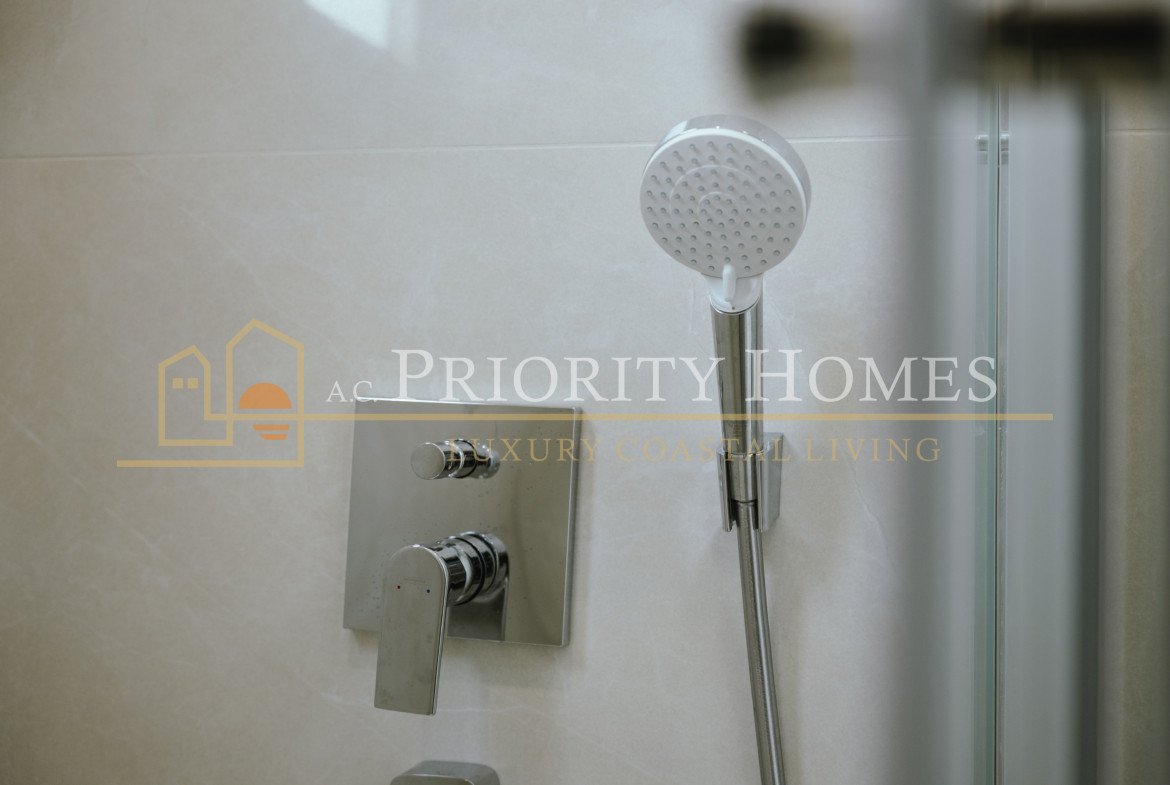 Contemporary Two-Bedroom Penthouse with Private Roof Terrace in Kato Paphos