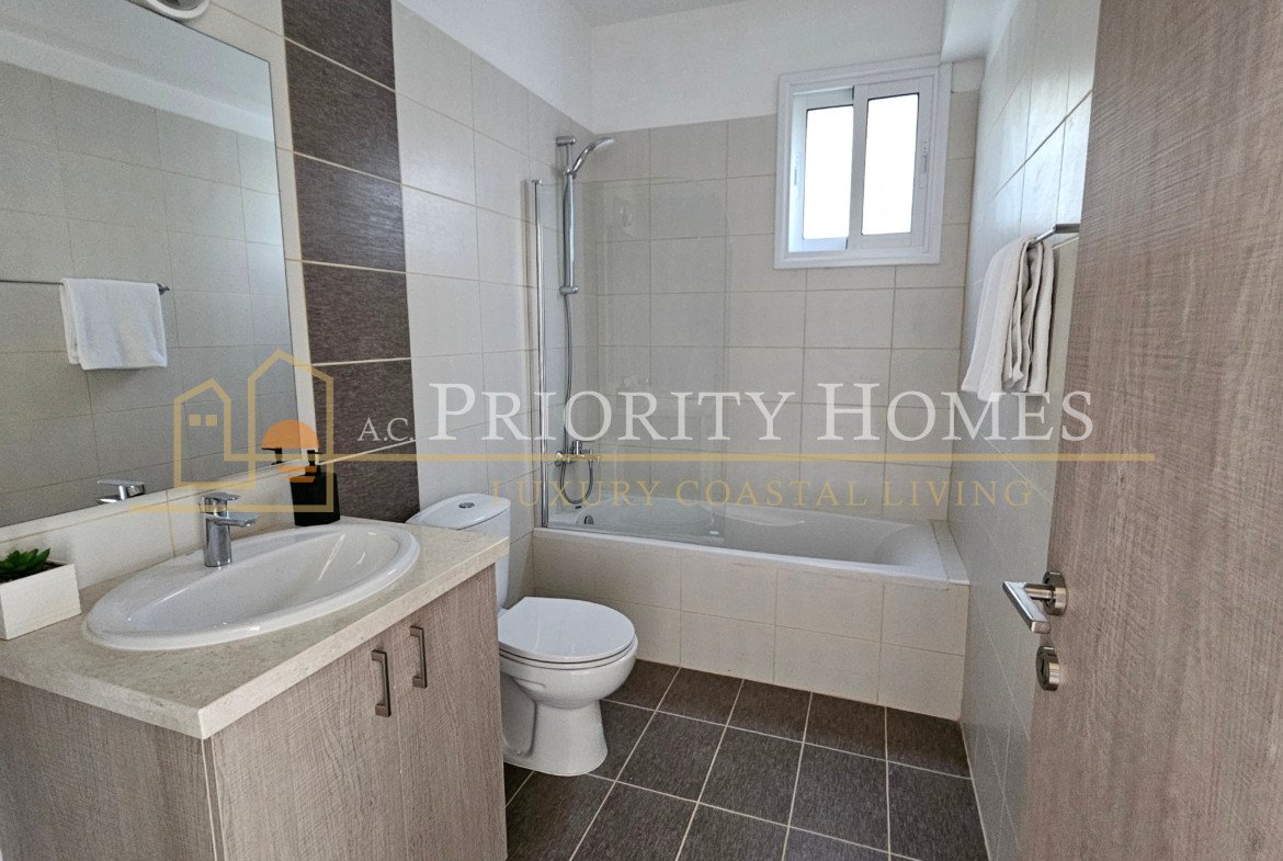 Three-Bedroom Mediterranean Villas in Pegeia – St George