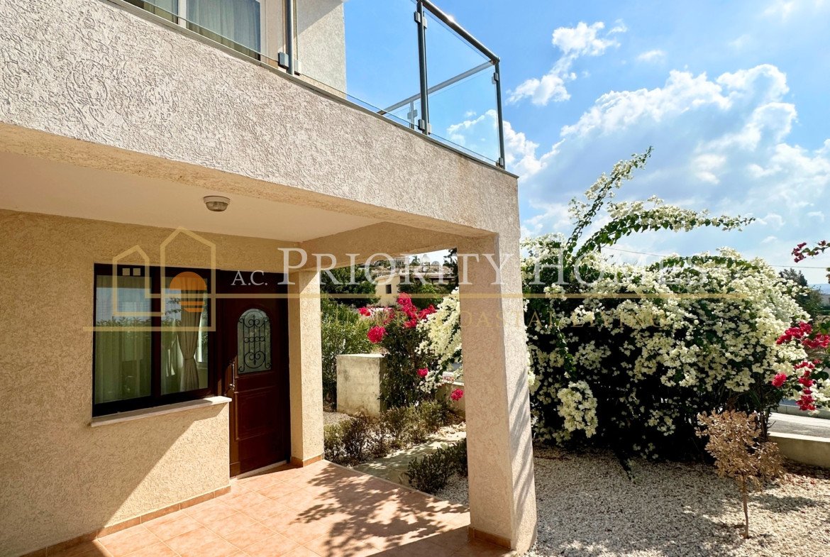 Three-Bedroom Mediterranean Villas in Pegeia – St George