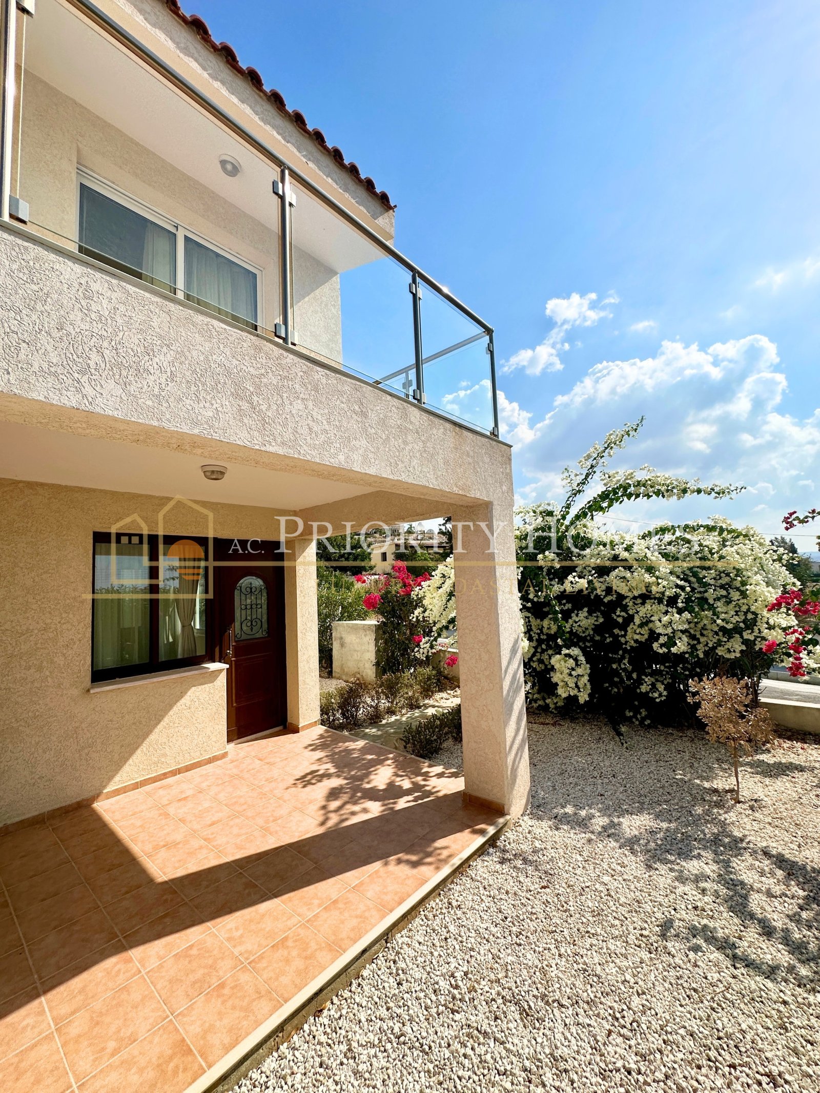 Three-Bedroom Mediterranean Villas in Pegeia – St George