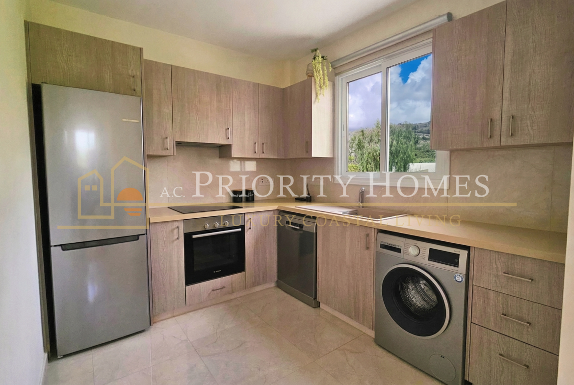 Three-Bedroom Mediterranean Villas in Pegeia – St George