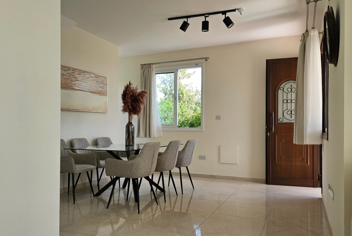 Three-Bedroom Mediterranean Villas in Pegeia – St George