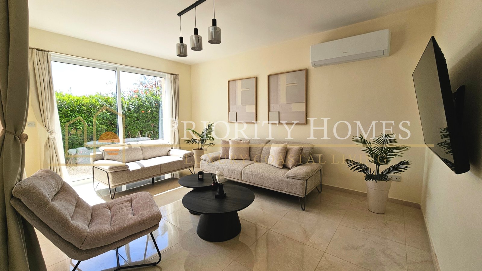 Three-Bedroom Mediterranean Villas in Pegeia – St George