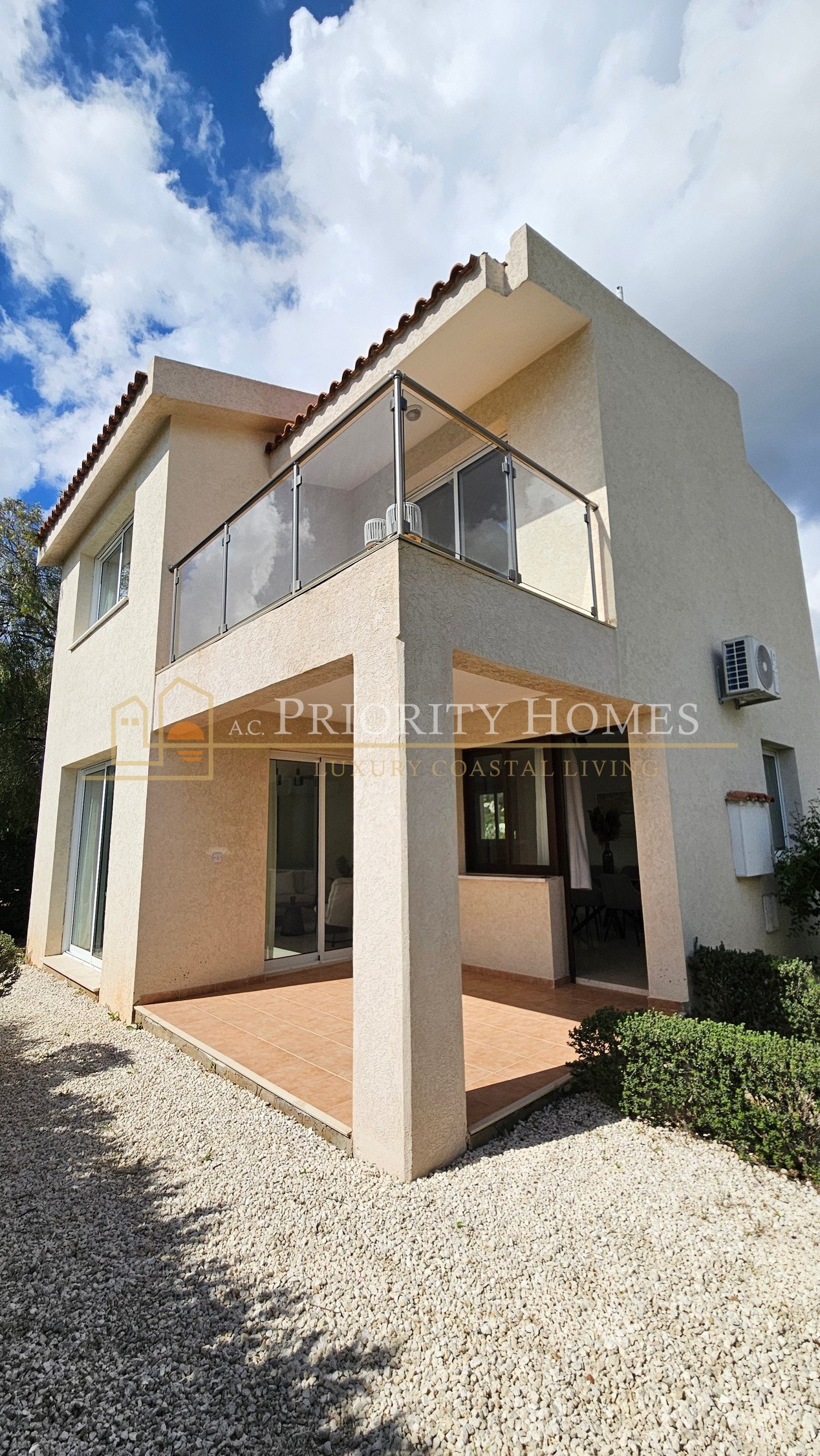 Three-Bedroom Mediterranean Villas in Pegeia – St George