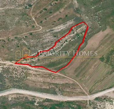 Elevated Agricultural Plot with Panoramic Valley Views in Agia Varvara, Paphos