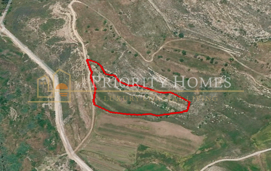 Elevated Agricultural Plot with Panoramic Valley Views in Agia Varvara, Paphos