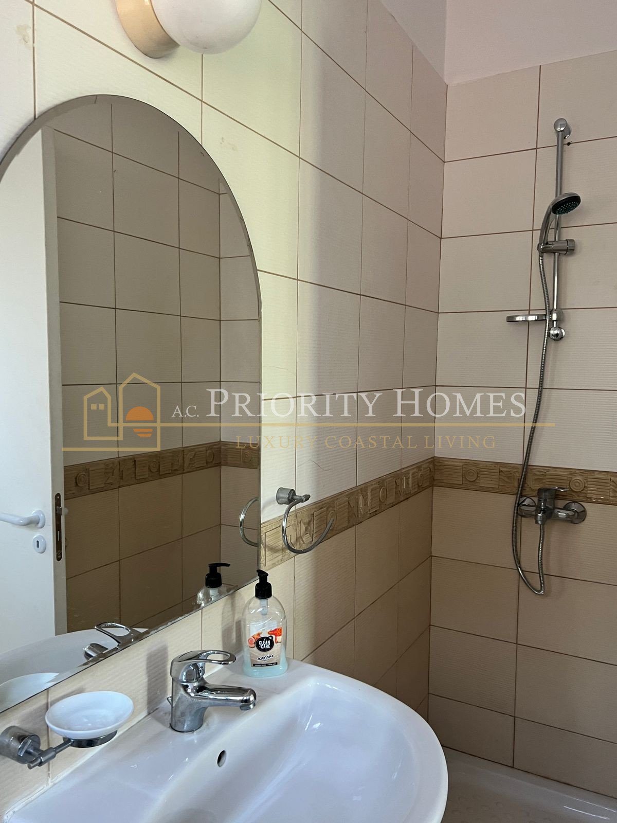 Charming 3-Bedroom House for Sale in Pissouri Village