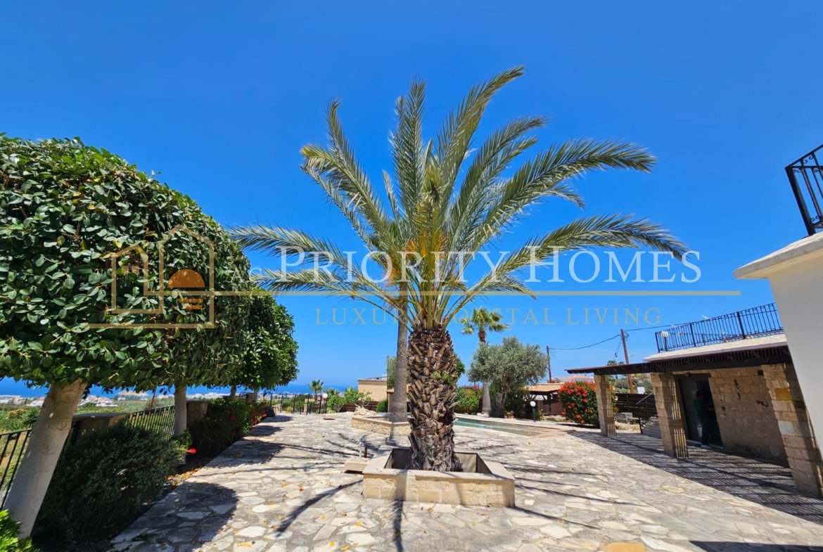 Three‑Bedroom Sea‑View Villa in St. Georges, Pegeia