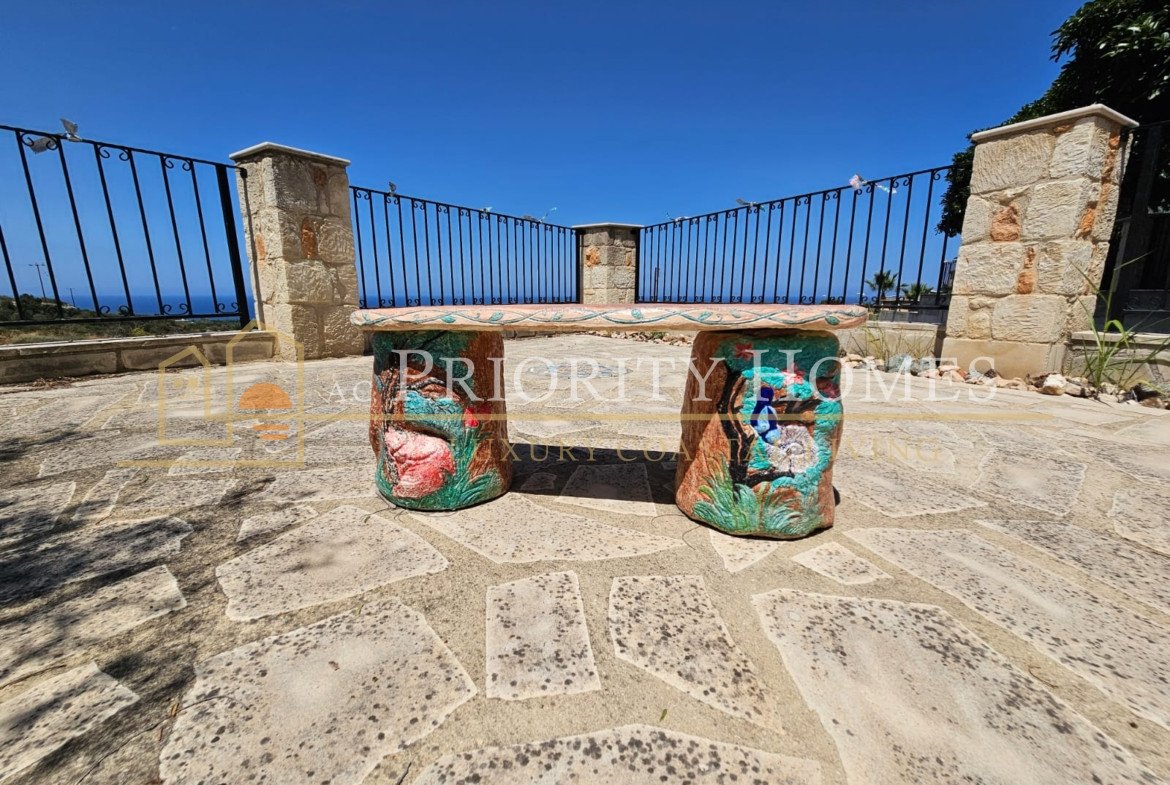 Three‑Bedroom Sea‑View Villa in St. Georges, Pegeia