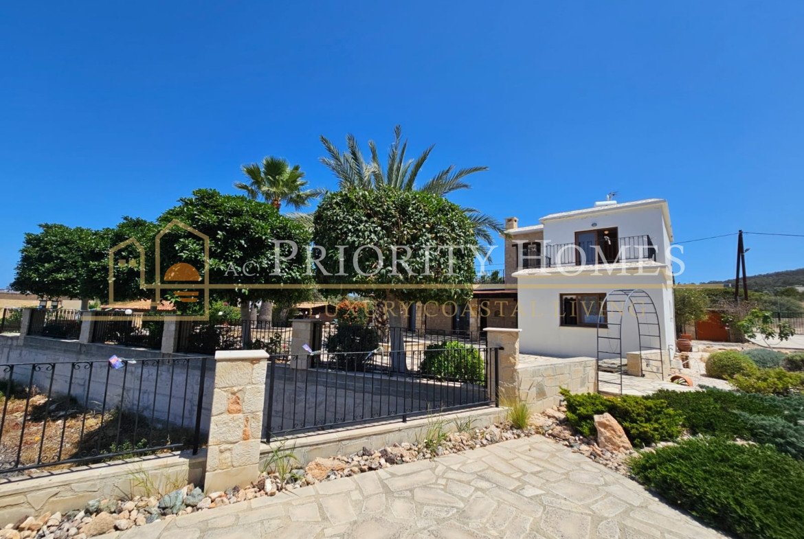 Three‑Bedroom Sea‑View Villa in St. Georges, Pegeia