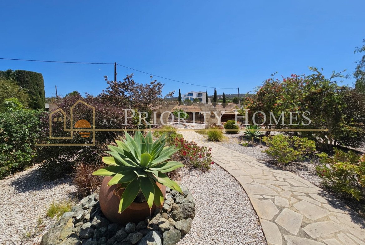 Three‑Bedroom Sea‑View Villa in St. Georges, Pegeia
