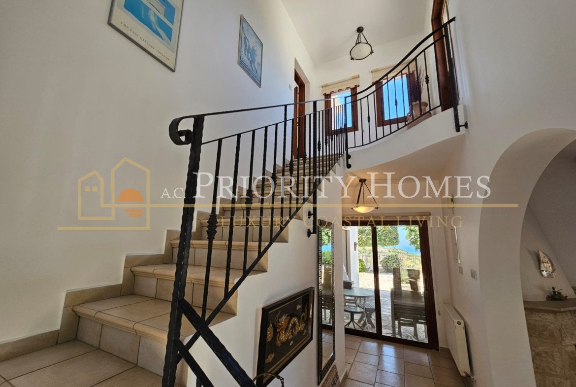 Three‑Bedroom Sea‑View Villa in St. Georges, Pegeia