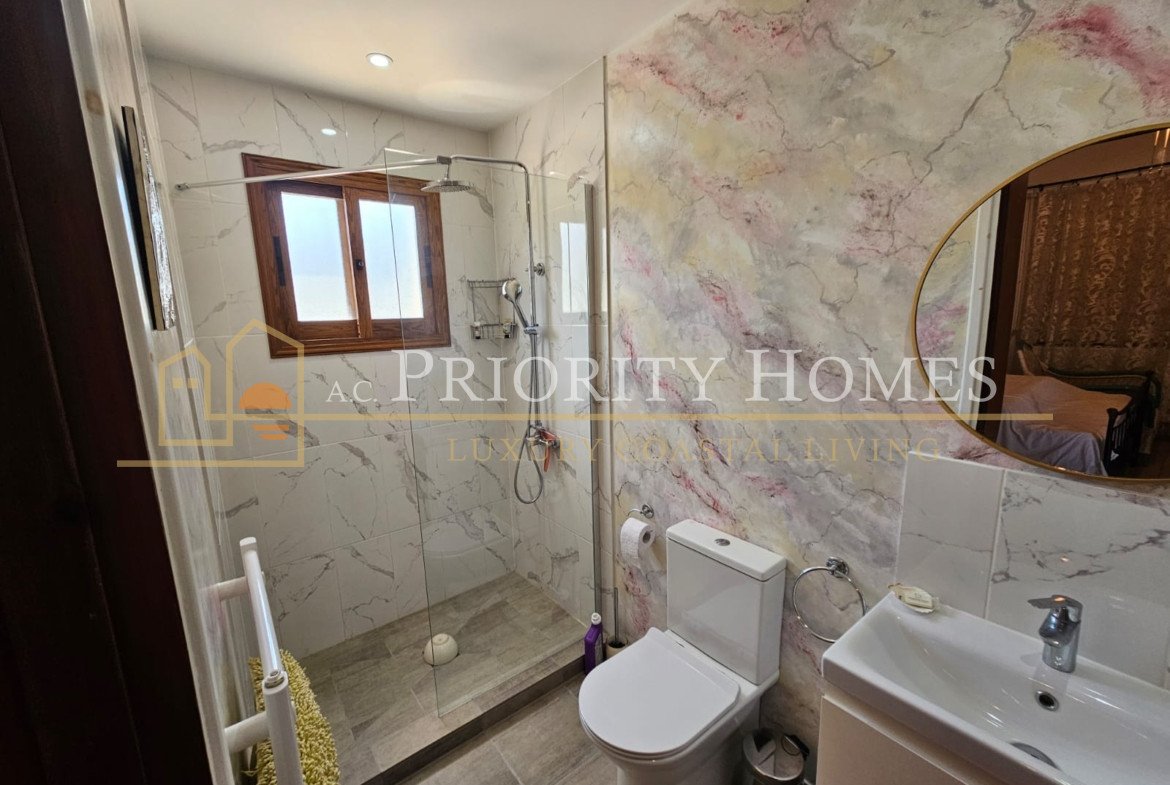 Three‑Bedroom Sea‑View Villa in St. Georges, Pegeia