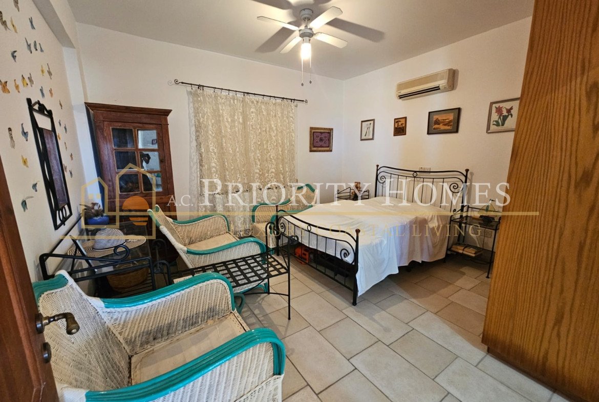 Three‑Bedroom Sea‑View Villa in St. Georges, Pegeia
