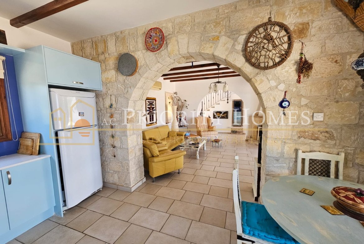 Three‑Bedroom Sea‑View Villa in St. Georges, Pegeia