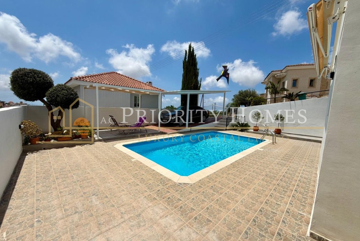 Beautiful Three Bedroom Villa with Private Pool, Stunning Sea Views & Exceptional Privacy in Tala Area of Paphos