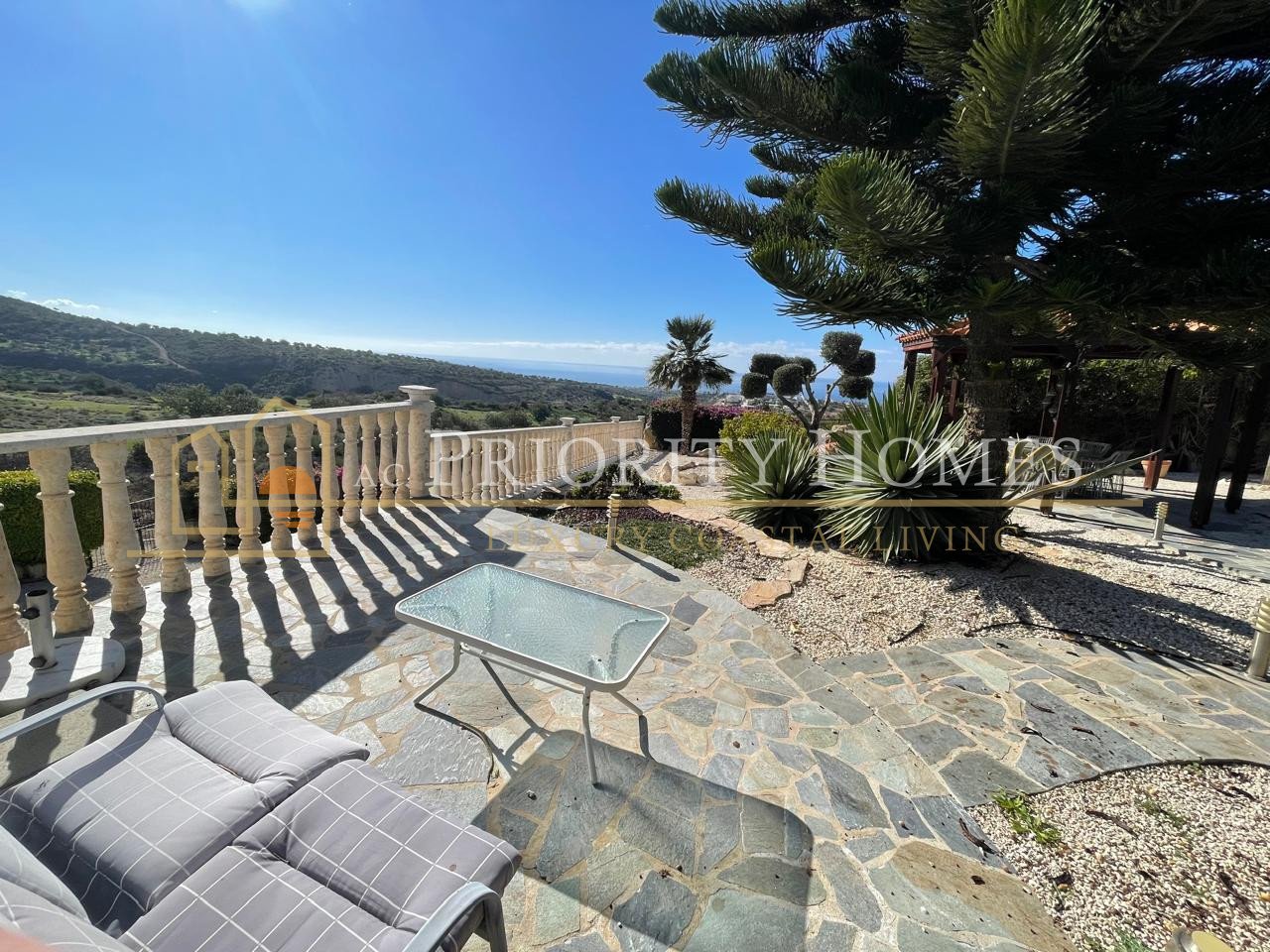 Stunning Three-Bedroom Sea View Villa in Pegeia