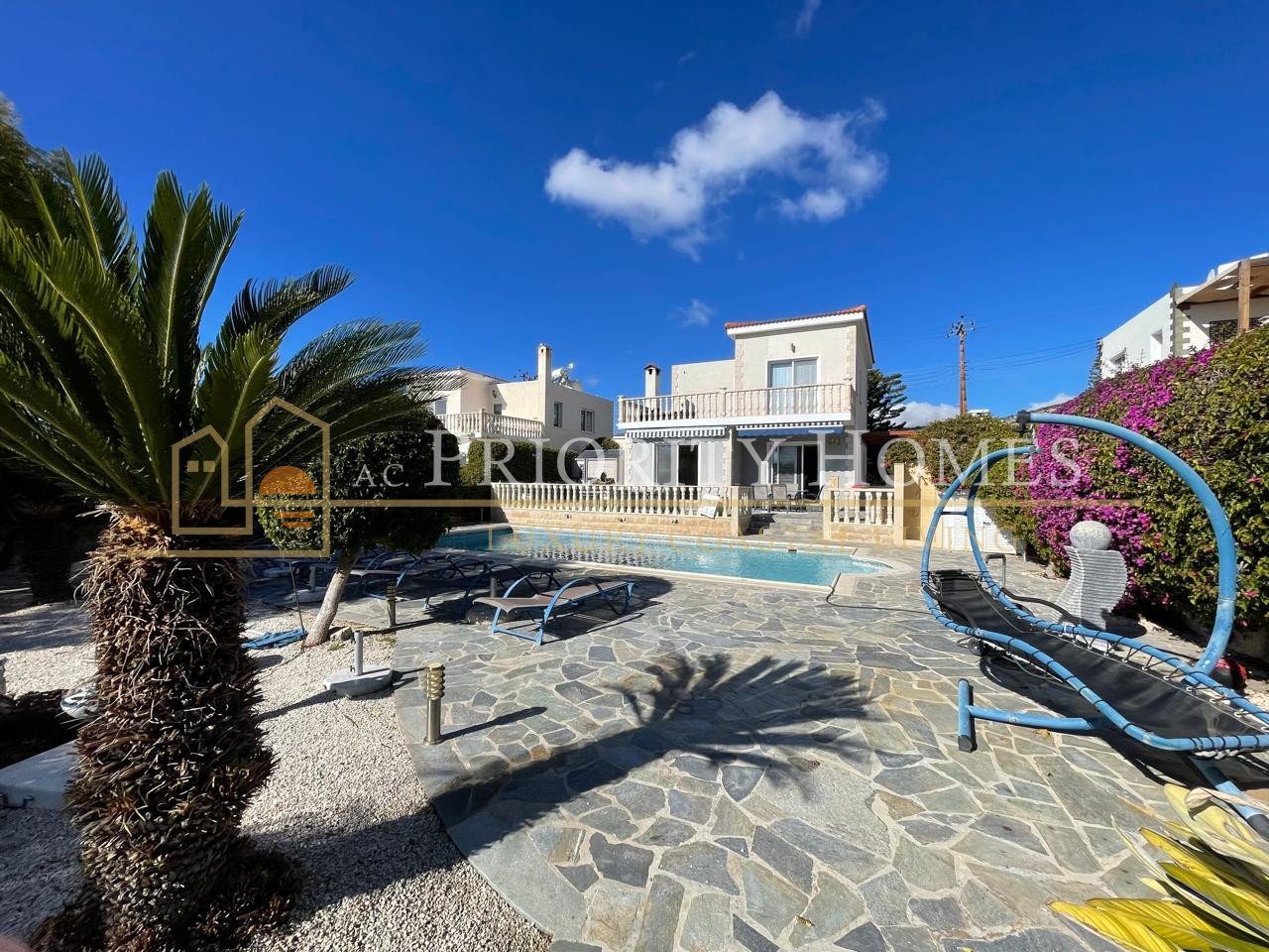 Stunning Three-Bedroom Sea View Villa in Pegeia
