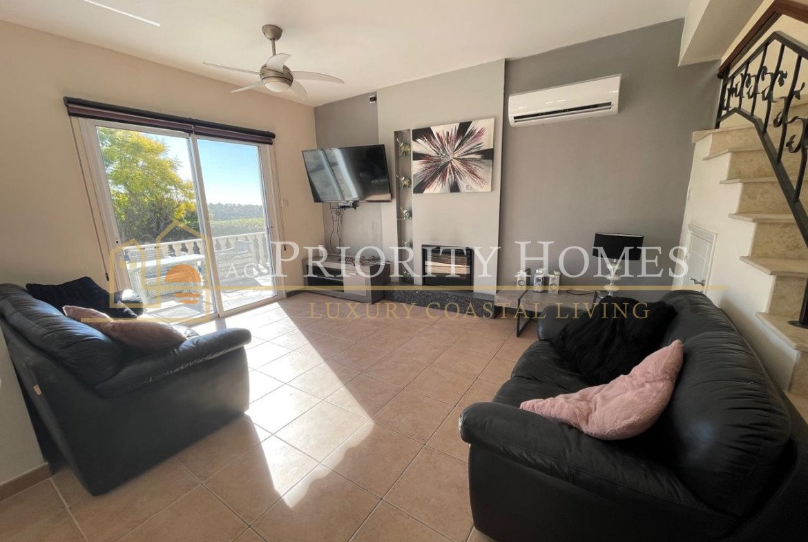 Stunning Three-Bedroom Sea View Villa in Pegeia