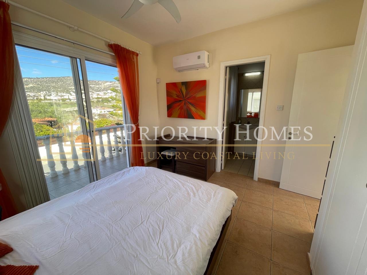 Stunning Three-Bedroom Sea View Villa in Pegeia