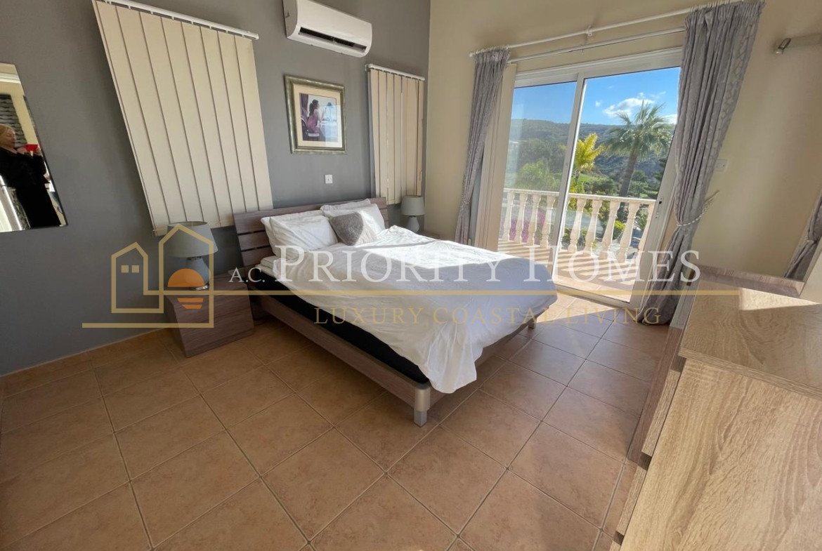 Stunning Three-Bedroom Sea View Villa in Pegeia