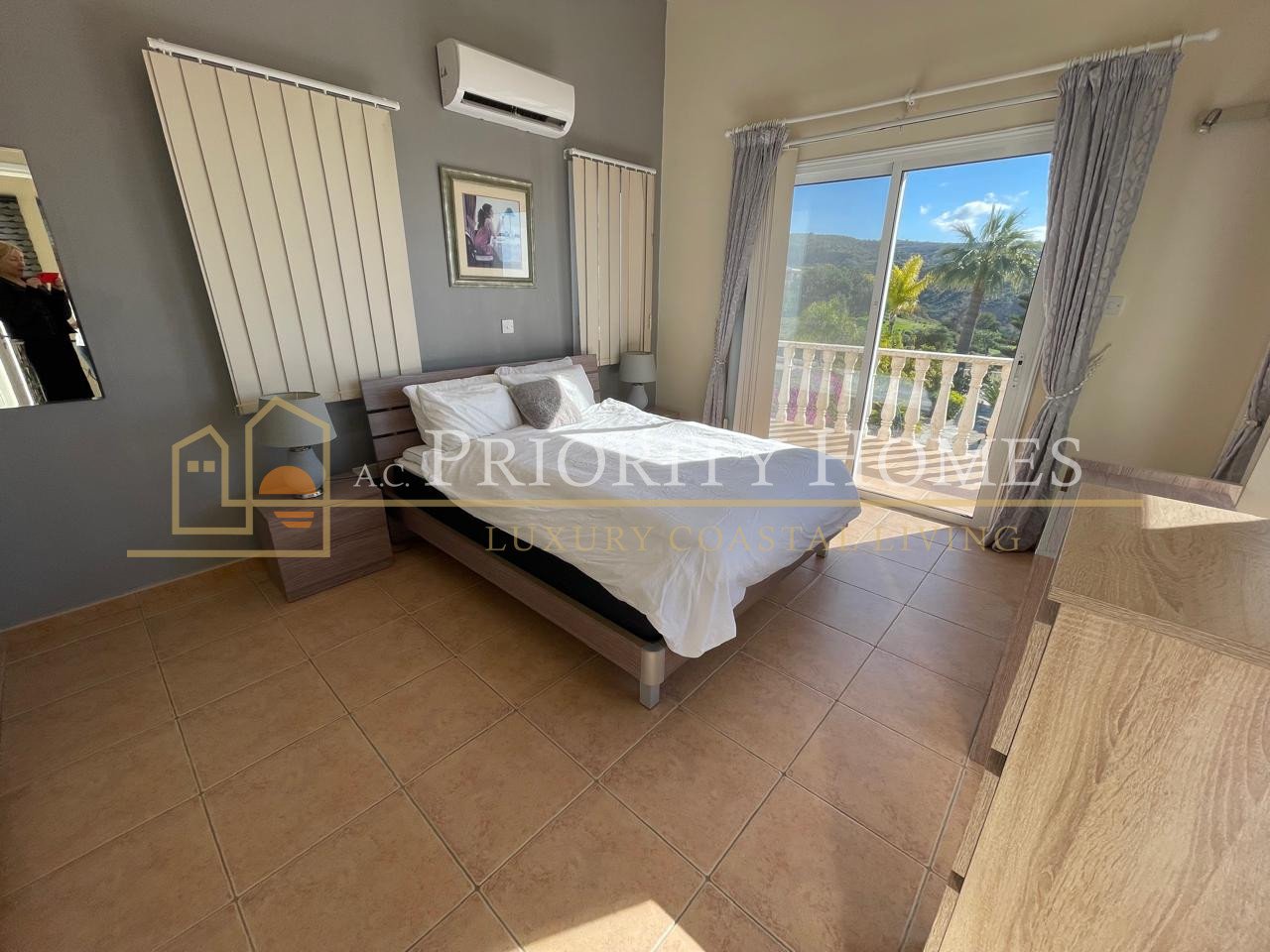 Stunning Three-Bedroom Sea View Villa in Pegeia