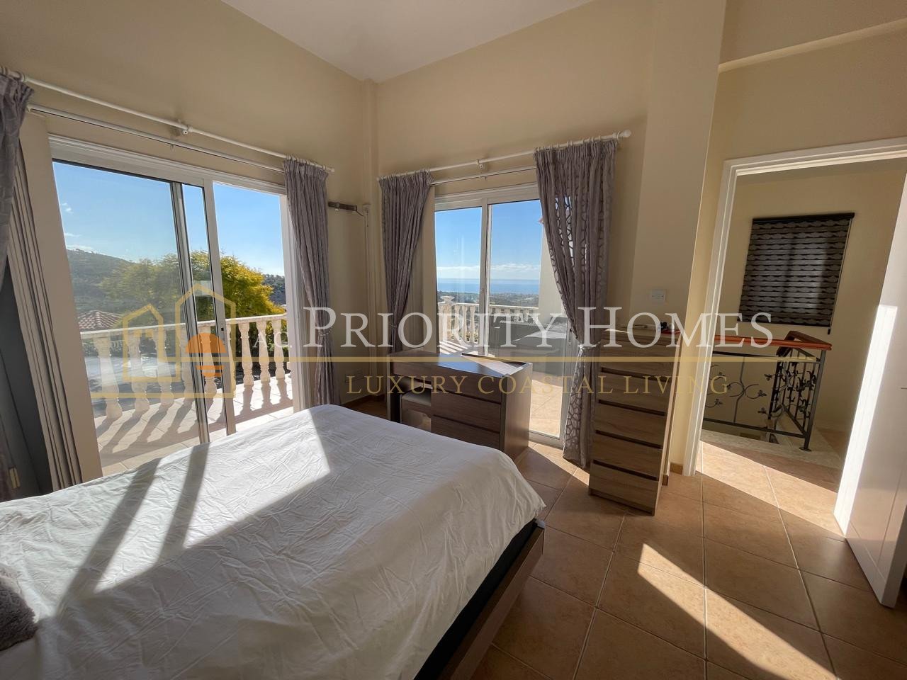 Stunning Three-Bedroom Sea View Villa in Pegeia