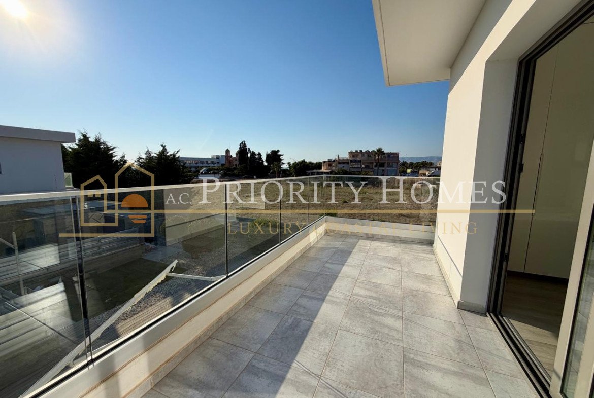Beautiful 3 Bedroom Villa Just 100 Meteres from the Sea in Prestigious Lower Chloraka Area of Paphos