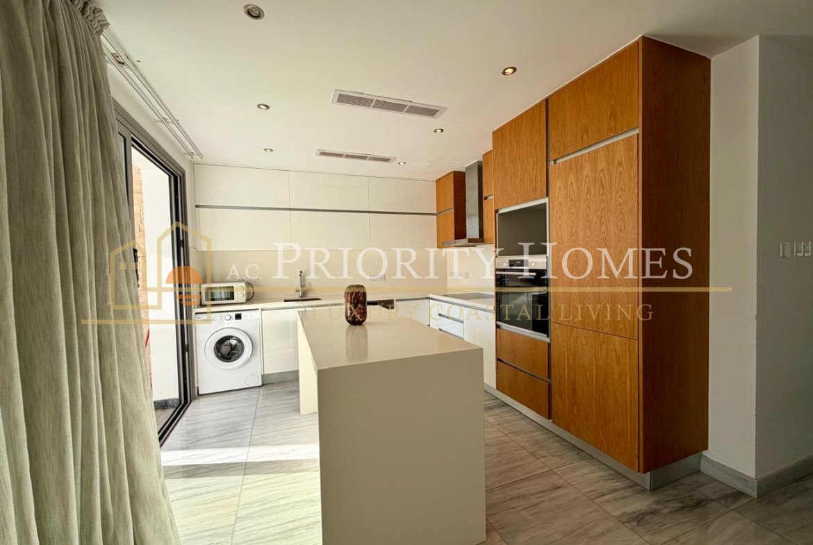 Beautiful 3 Bedroom Villa Just 100 Meteres from the Sea in Prestigious Lower Chloraka Area of Paphos