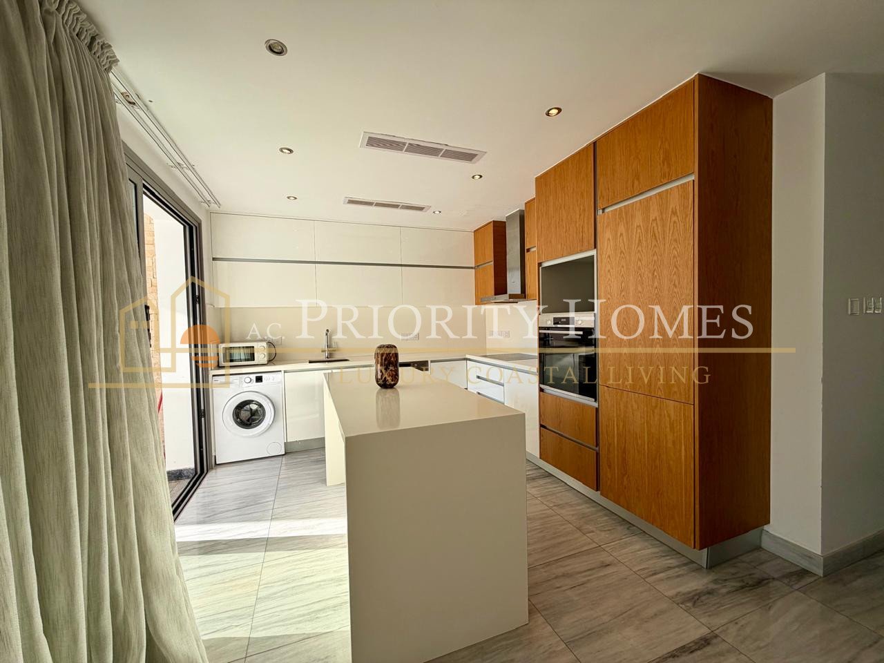 Beautiful 3 Bedroom Villa Just 100 Meteres from the Sea in Prestigious Lower Chloraka Area of Paphos