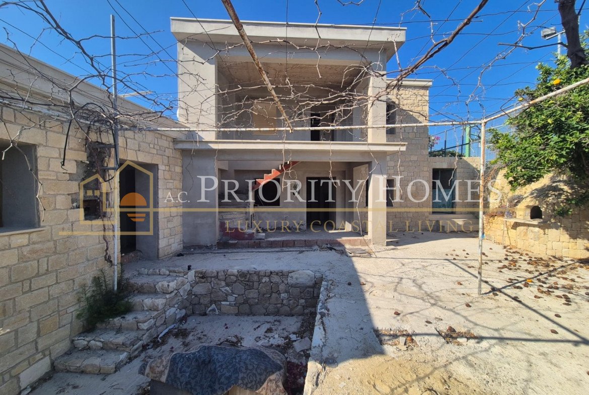 Charming Three-Bedroom Detached Stone Villa in Marathounta, Paphos