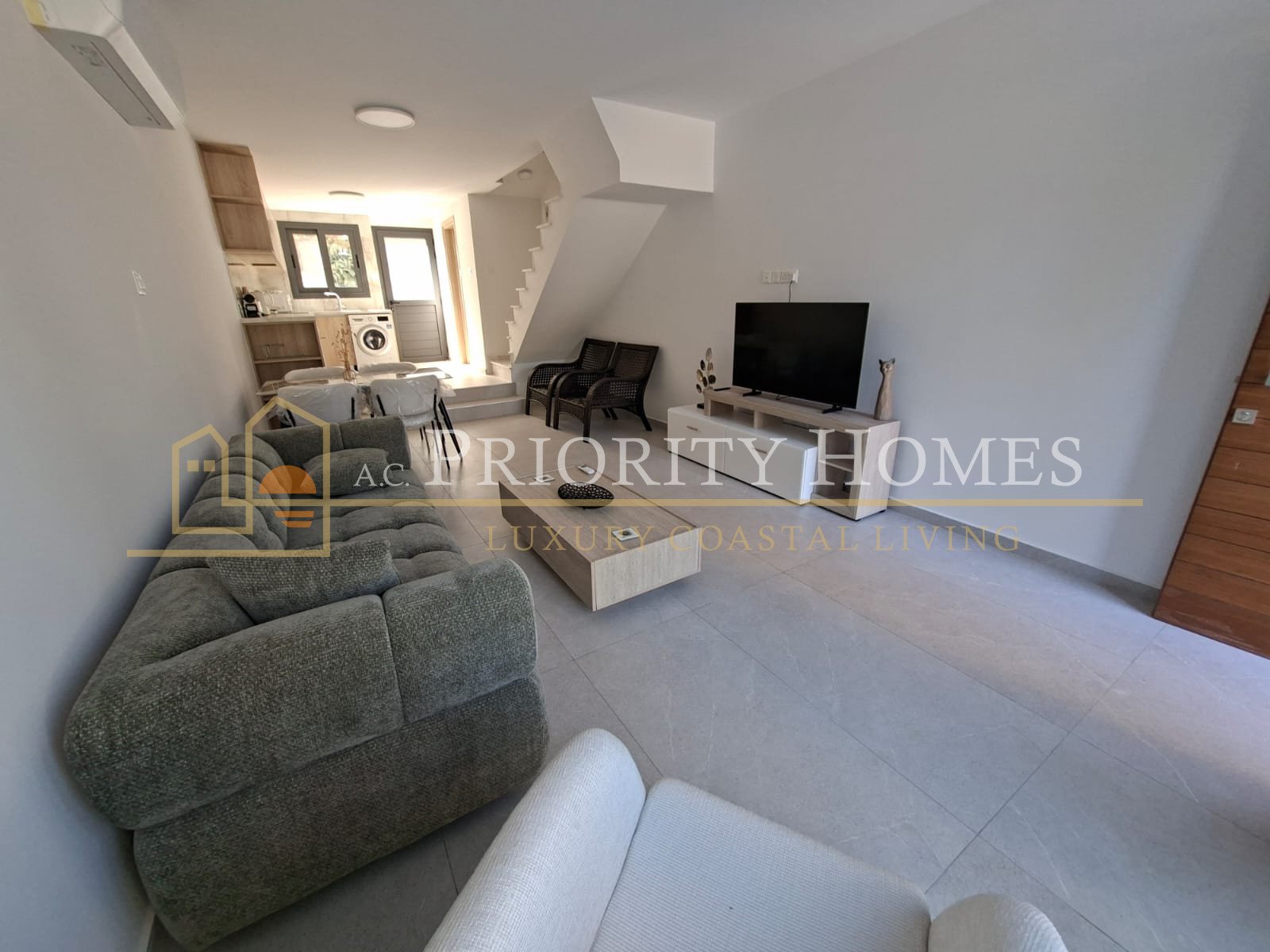 For Sale Townhouse in Kato Paphos