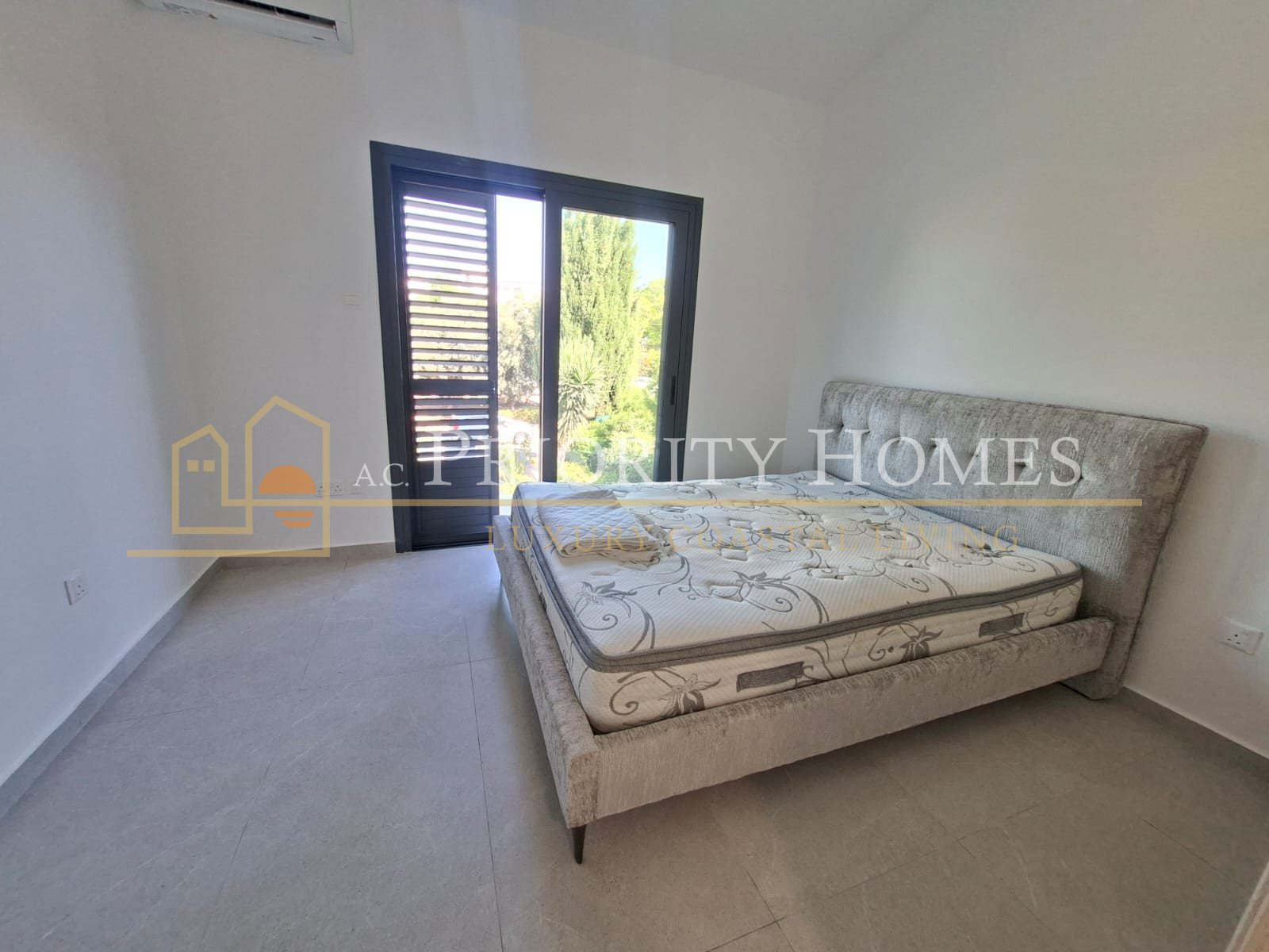 For Sale Townhouse in Kato Paphos