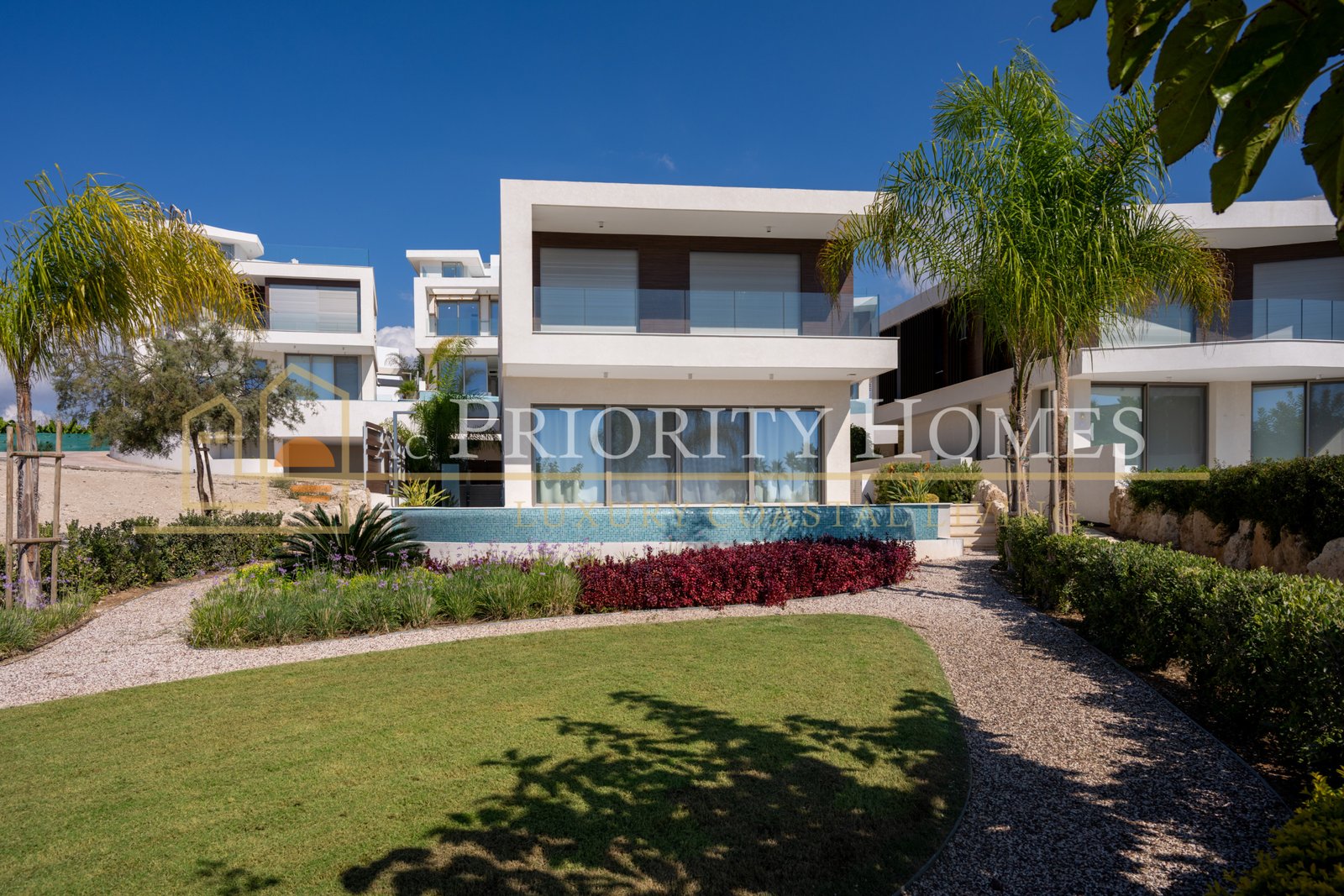 Exclusive Five-Bedroom Villa with Sea Views in Kissonerga